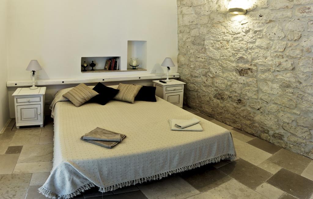 La Vecchia Tabaccheria B&B Ostuni Habitación foto